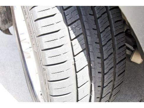 Used 2017 Ford Explorer Limited w/ Equipment Group 301A FWD image 29