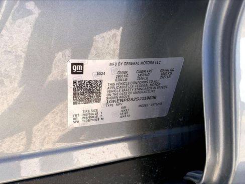 Certified 2025 GMC Acadia AT4 image 37