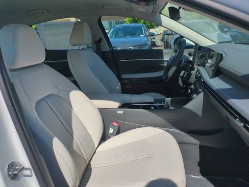 New 2026 Hyundai Sonata SEL FWD image 30