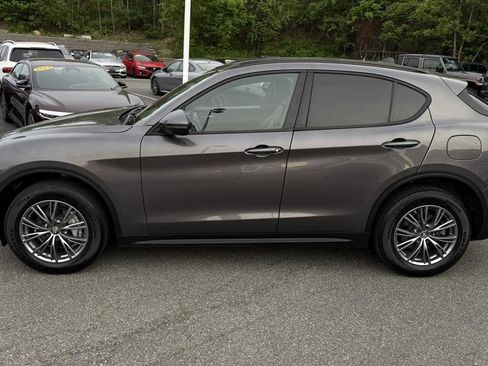 Used 2023 Alfa Romeo Stelvio Sprint AWD/4WD image 12