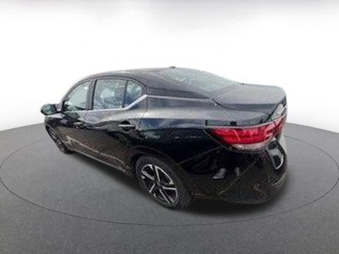 Used 2025 Nissan Sentra SV image 4