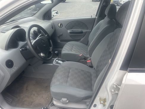 Used 2005 Chevrolet Aveo LS FWD image 14