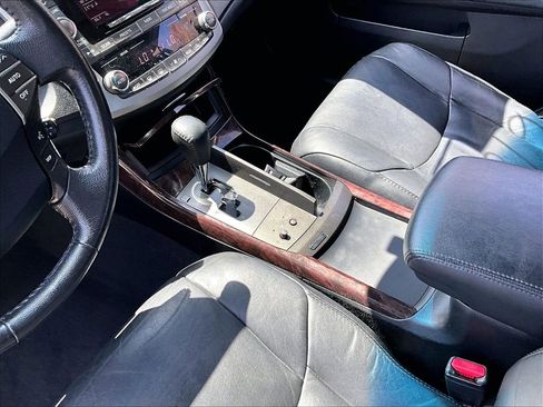 Used 2011 Toyota Avalon FWD image 12