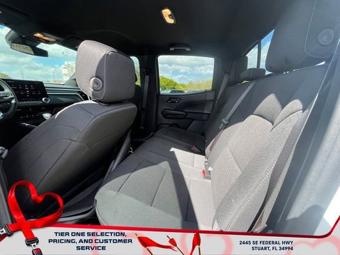 Used 2025 GMC Canyon Elevation image 12