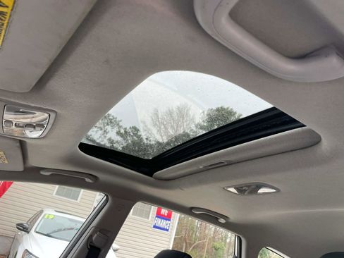 Used 2009 Hyundai Elantra Touring Wagon 4D w/ Premium-Sport Pkg 2 image 17