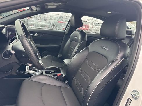 Used 2023 Kia Forte GT-Line w/ GT-Line Premium Package image 15
