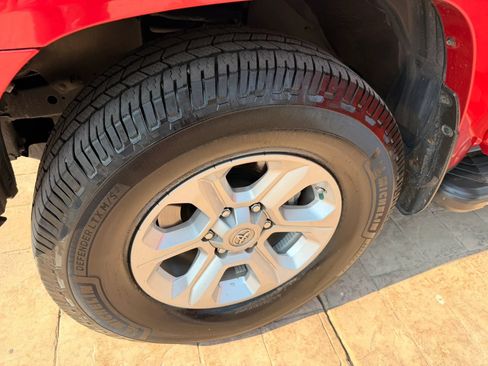 Used 2019 Toyota 4Runner SR5 Premium AWD/4WD image 23
