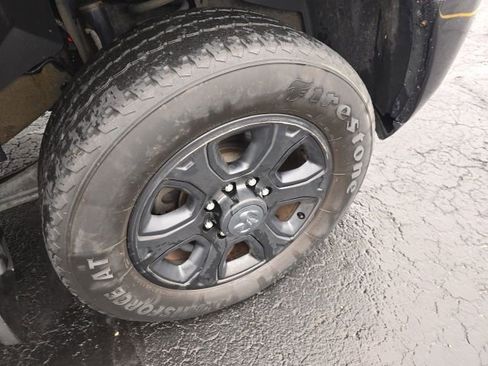 Used 2017 RAM 2500 SLT w/ Black Appearance Group image 28