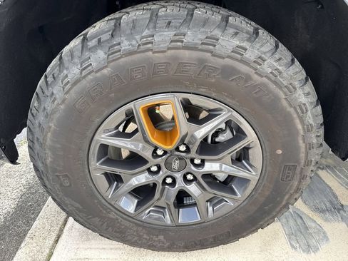 Used 2025 Ford Expedition Tremor image 12