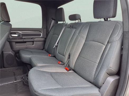 New 2026 RAM 2500 Big Horn AWD/4WD image 13