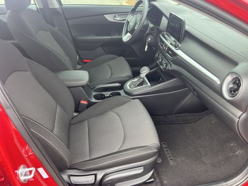 Used 2024 Kia Forte LXS w/ LXS Technology Package image 17