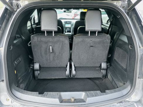Used 2018 Ford Explorer Platinum image 19