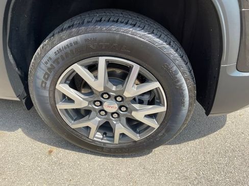 Used 2023 GMC Acadia SLE FWD image 43