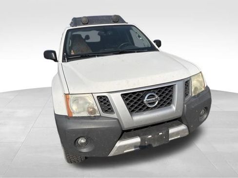 Used 2015 Nissan Xterra PRO-4X w/ Pro-4x Leather Package AWD/4WD image 5