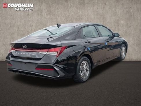 New 2026 Hyundai Elantra SE image 8