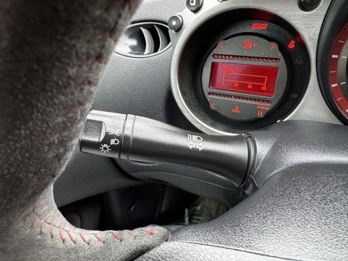 Used 2014 Nissan 370Z NISMO w/ Bose Package image 25