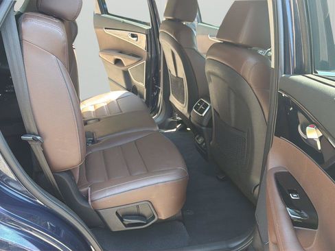 Used 2019 Kia Sorento SX w/ SX Touring Package FWD image 13