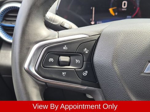 Used 2025 Chevrolet Trax LT w/ LT Convenience Package FWD image 14