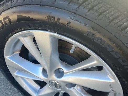 Used 2014 Nissan Altima 2.5 SV w/ Convenience Package FWD image 12
