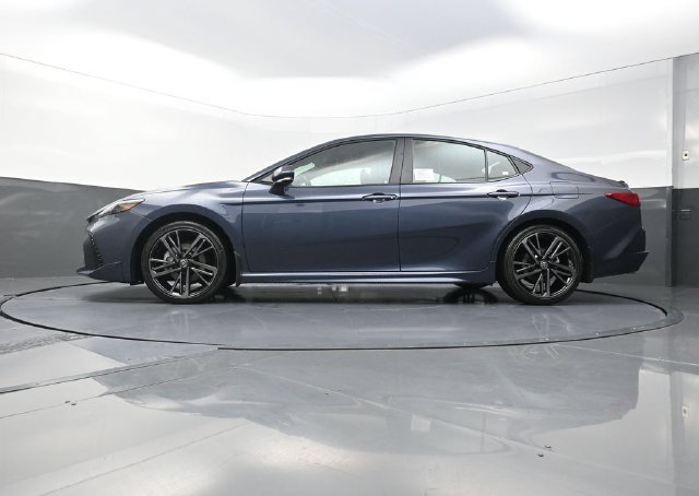 Used 2026 Toyota Camry XSE FWD image 33