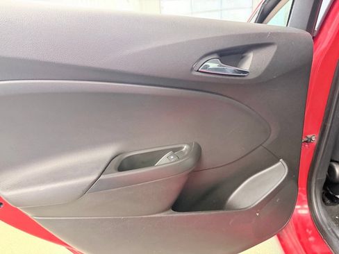 Used 2017 Chevrolet Cruze LS FWD image 17