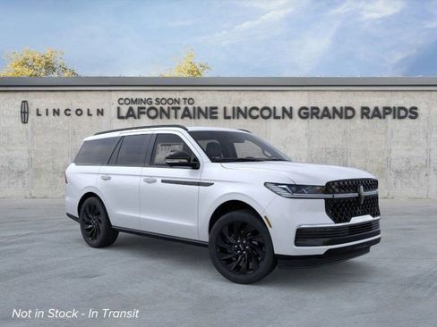 New 2026 Lincoln Navigator Reserve w/ Jet Appearance Package image 7