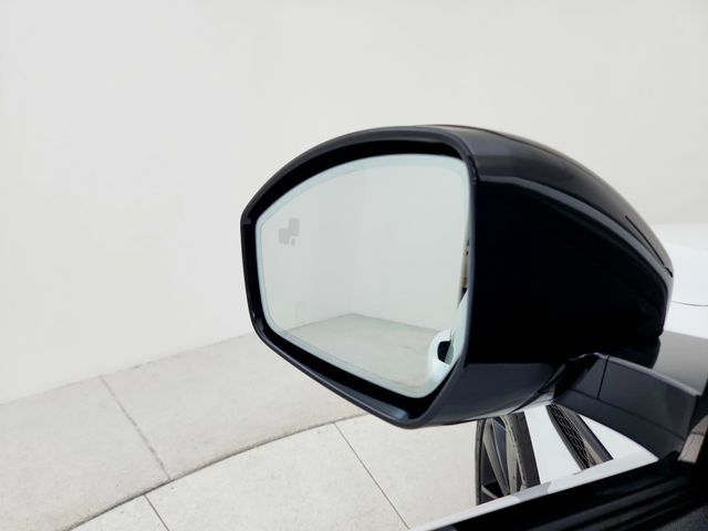 Certified 2026 Jaguar F-PACE R-Dynamic S AWD/4WD image 23