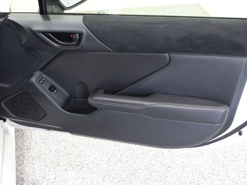 Used 2025 Toyota GR86 Premium RWD image 27