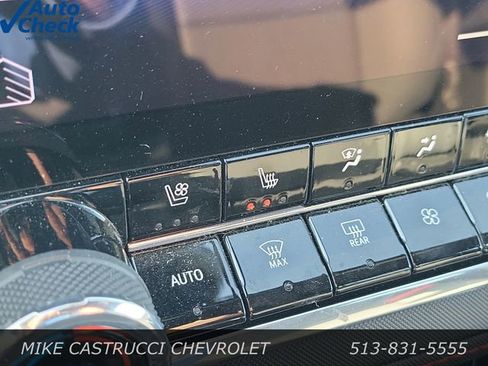 Used 2025 Chevrolet Colorado Z71 w/ Technology Package AWD/4WD image 18
