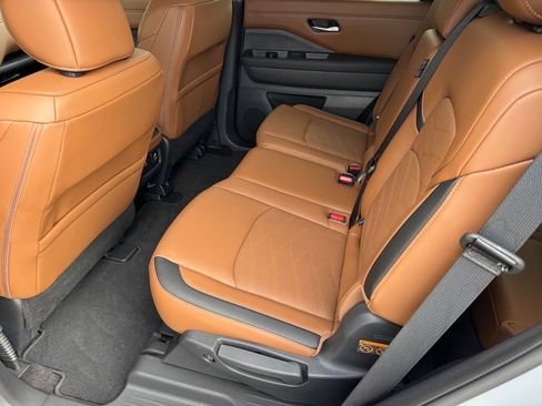 Certified 2024 Nissan Pathfinder Platinum w/ Cargo Package image 11