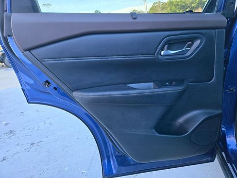 Used 2023 Nissan Rogue SV w/ SV Premium B Package image 27