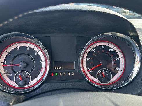 Used 2019 Dodge Grand Caravan SXT image 16