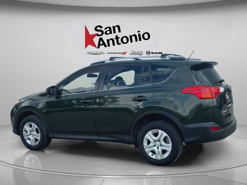Used 2013 Toyota RAV4 LE FWD image 10