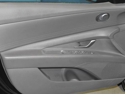 Used 2024 Hyundai Elantra SEL FWD image 4