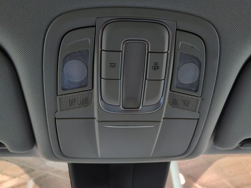 Used 2019 Hyundai Santa Fe SE AWD/4WD image 24