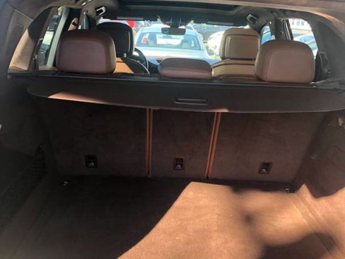 Used 2019 Porsche Cayenne Turbo w/ Sportdesign Package image 22