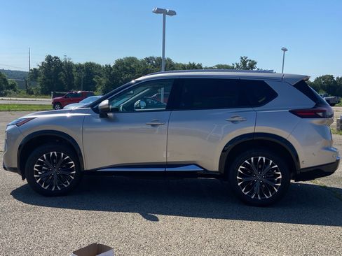 Used 2026 Nissan Rogue Platinum w/ Platinum Premium Package AWD/4WD image 6