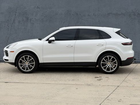 Used 2021 Porsche Cayenne AWD/4WD image 6