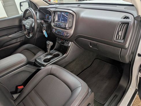 Used 2017 GMC Canyon SLE w/ All Terrain Package AWD/4WD image 20