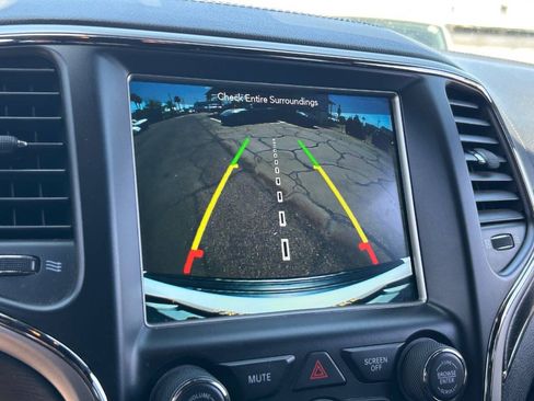 Used 2018 Jeep Grand Cherokee High Altitude RWD image 29