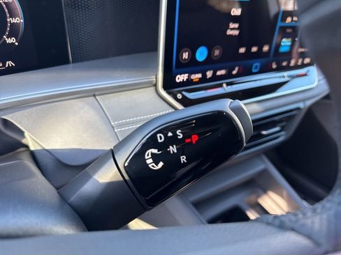 New 2026 Volkswagen Tiguan SE R-Line image 21