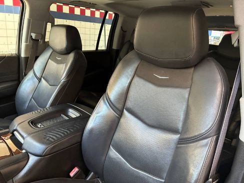 Used 2017 Cadillac Escalade ESV Premium Luxury image 12