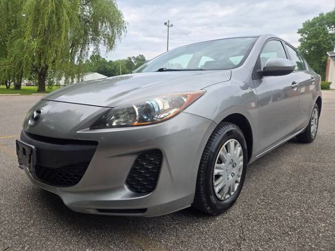Used 2013 MAZDA MAZDA3 i Touring FWD image 2