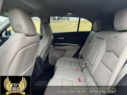 Used 2019 Cadillac XT4 Luxury w/ Cold Weather Package image 7