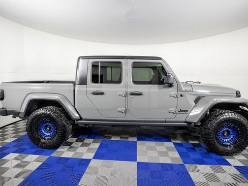 Used 2023 Jeep Gladiator Sport S image 4