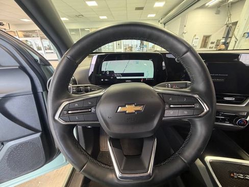 Used 2025 Chevrolet Equinox LT w/ Convenience Package II FWD image 37