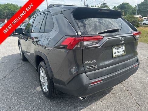 Used 2019 Toyota RAV4 XLE FWD image 5