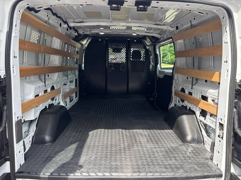 Used 2024 Ford Transit 250 Low Roof w/ Exterior Upgrade Package RWD image 13