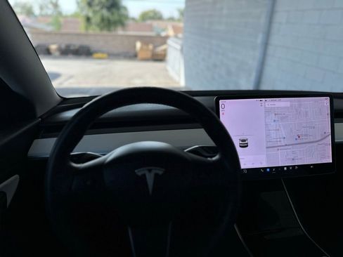 Used 2020 Tesla Model 3 image 10