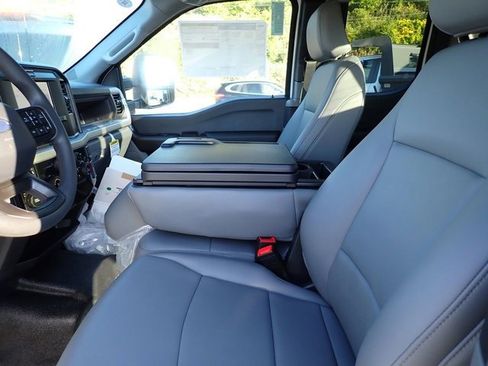 New 2025 Ford F350 XL w/ XL Chrome Package image 14